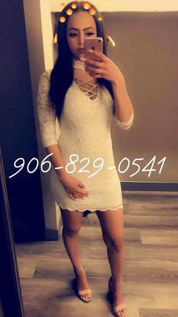 , 19  female escort, Thunder Bay